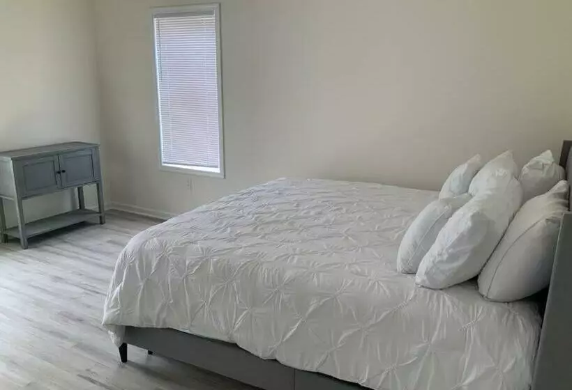 6 Bd 3ba Home Walking Distance To Downtown