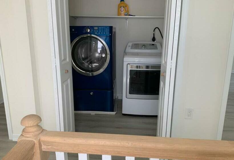 6 Bd 3ba Home Walking Distance To Downtown