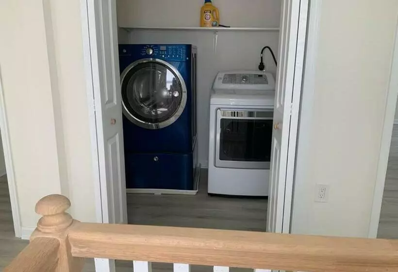 6 Bd 3ba Home Walking Distance To Downtown