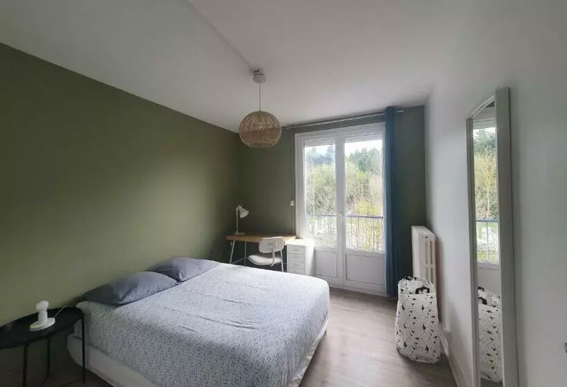 Appartement Spacieux Avec Belle Vue En Haute Ville