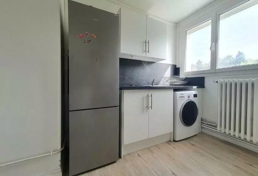 Appartement Spacieux Avec Belle Vue En Haute Ville
