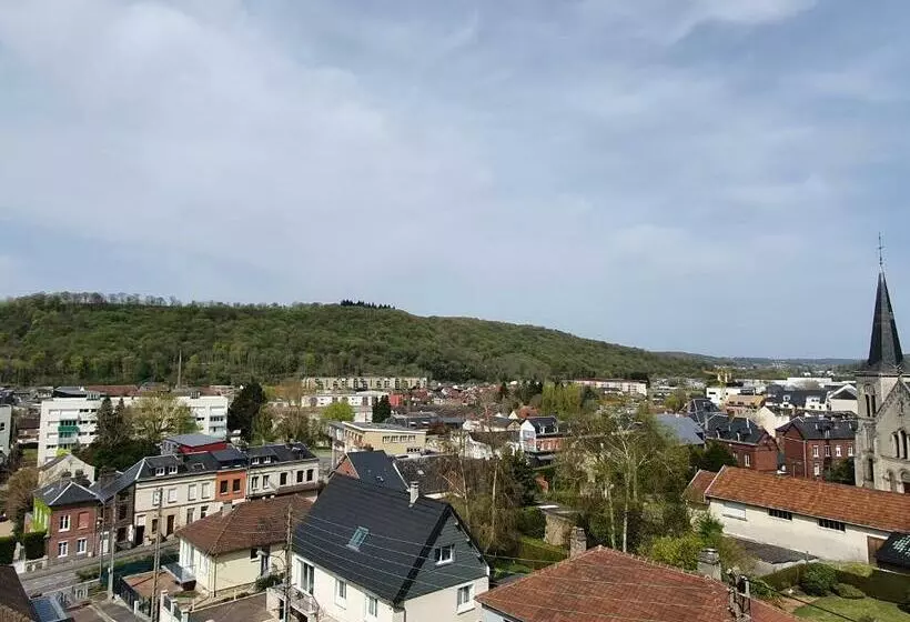 Appartement Spacieux Avec Belle Vue En Haute Ville