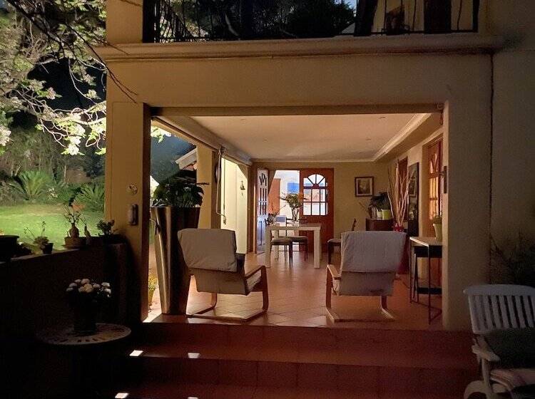 צימר Tuscan Rose