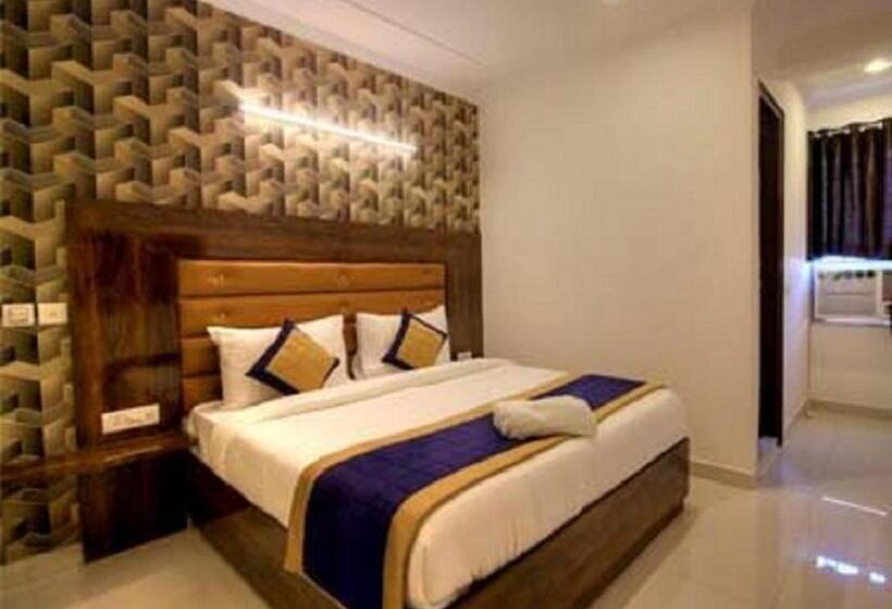 Отель Ark Of Avalon Near Igi Airport New Delhi