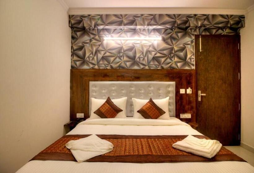 Отель Ark Of Avalon Near Igi Airport New Delhi