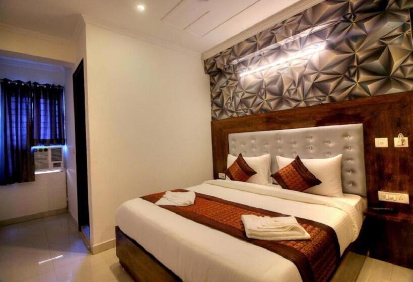 Отель Ark Of Avalon Near Igi Airport New Delhi