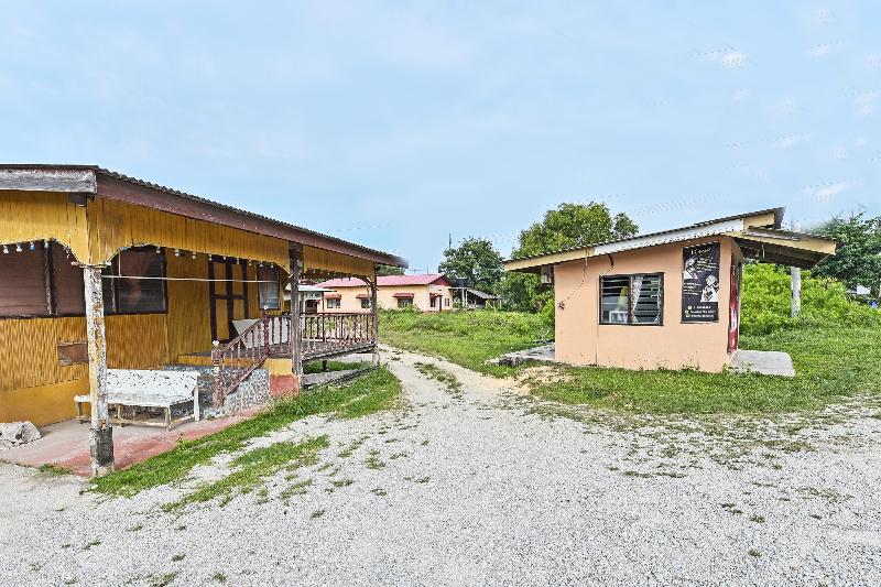 בית מלון כפרי Oyo Home 90549 Teemoran Budget Homestay