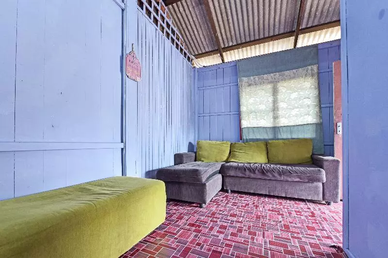 ホテル Oyo Home 90549 Teemoran Budget Homestay