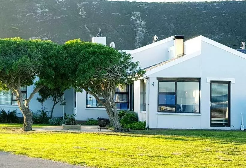 Majatalo 4 On Hoffman Seaview