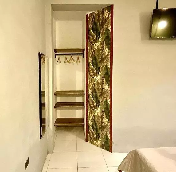 ペンション Bijao Hostel