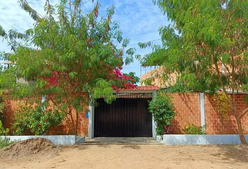 ペンション Bijao Hostel