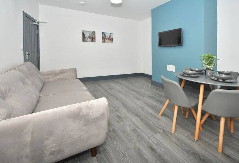 بنسيون Townhouse @ Eastwood Place Stoke