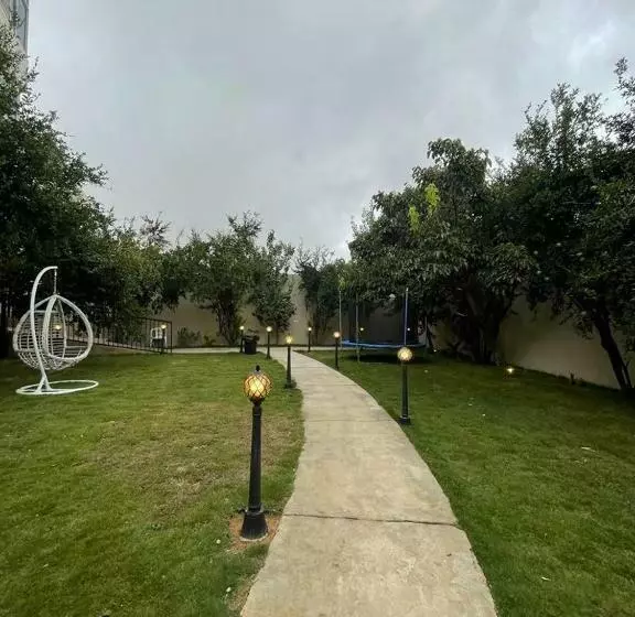 فيلا اورنيلا