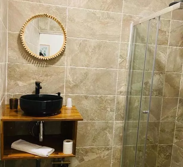 تختخواب و صبحانه Moya Résidence By Md