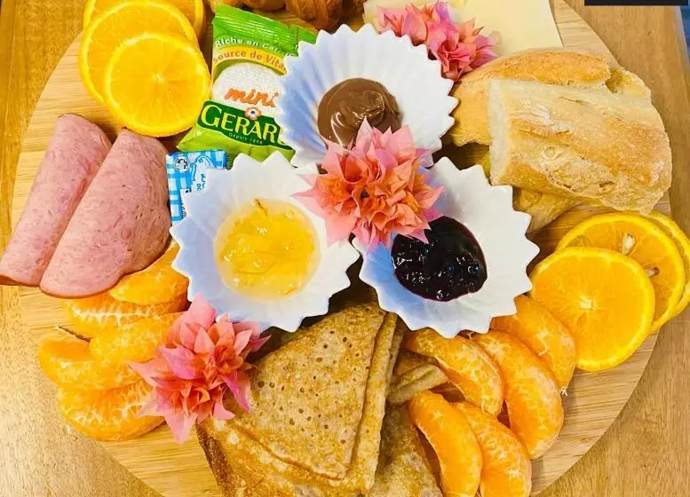 تختخواب و صبحانه Moya Résidence By Md