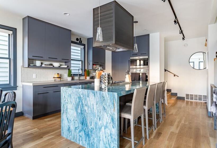 Chartreuse By Avantstay Modern Mountain Cabin In Heart Of Park City