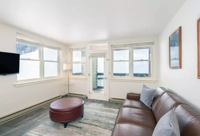 Etta Place 1 By Avantstay Ski In/ Ski Out Unit W/ Views Of The Slopes!