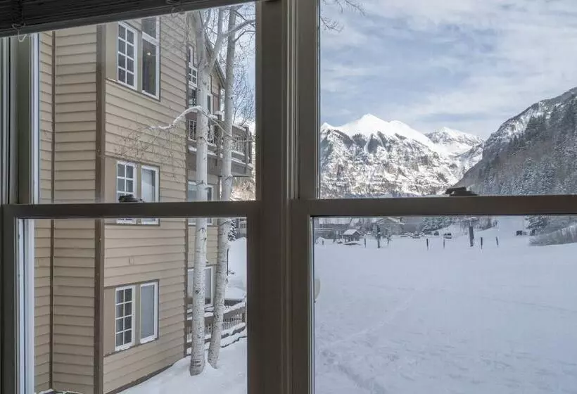 Etta Place 1 By Avantstay Ski In/ Ski Out Unit W/ Views Of The Slopes!