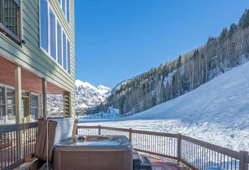 Etta Place 1 By Avantstay Ski In/ Ski Out Unit W/ Views Of The Slopes!