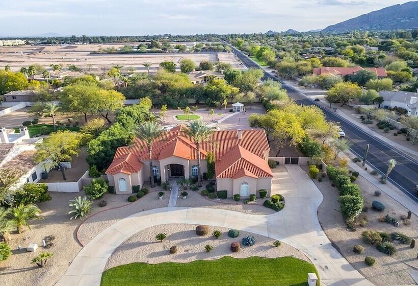 Paradise Valley By Avantstay Expansive Oasis W Putting Green Pool Mtn Views
