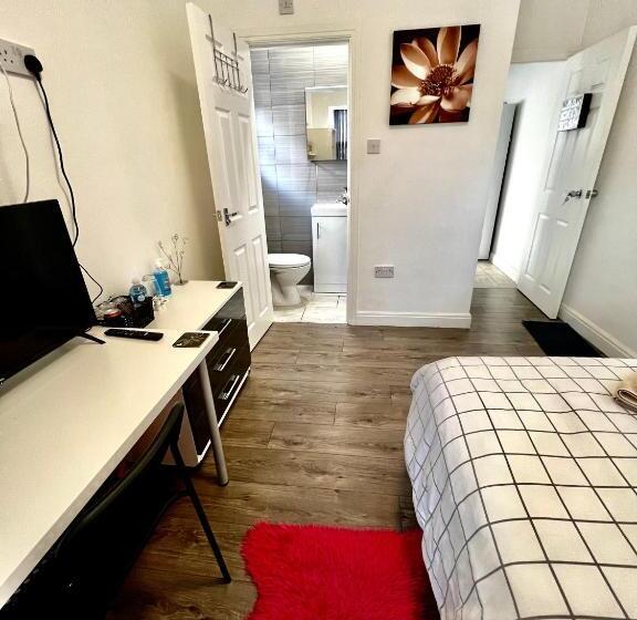 Пансион Deluxe En Suite Room In Cv1