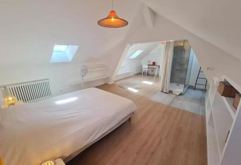 Majatalo Le Saint Christophe   Mairie D Aubervilliers Ligne 12