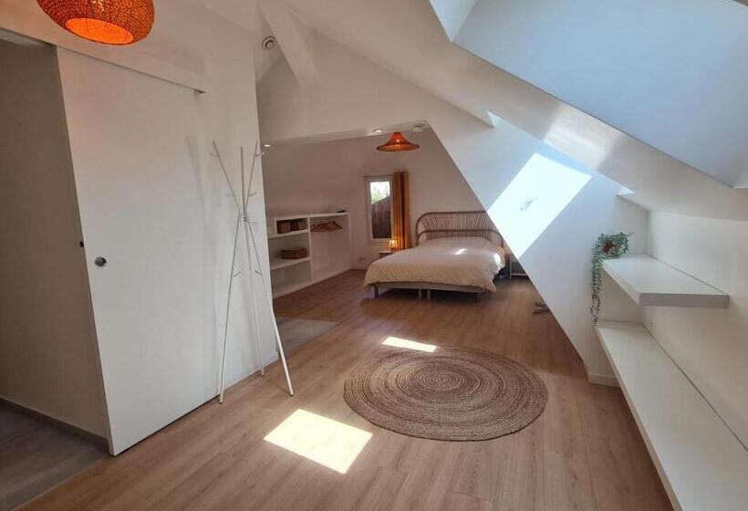 פנסיון Le Saint Christophe   Mairie D Aubervilliers Ligne 12