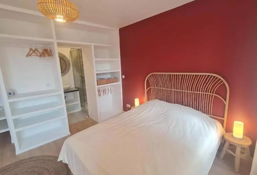 Majatalo Le Saint Christophe   Mairie D Aubervilliers Ligne 12