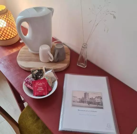 Majatalo Le Saint Christophe   Mairie D Aubervilliers Ligne 12