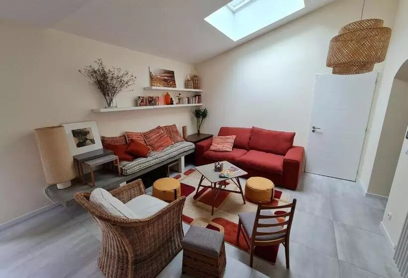 Majatalo Le Saint Christophe   Mairie D Aubervilliers Ligne 12