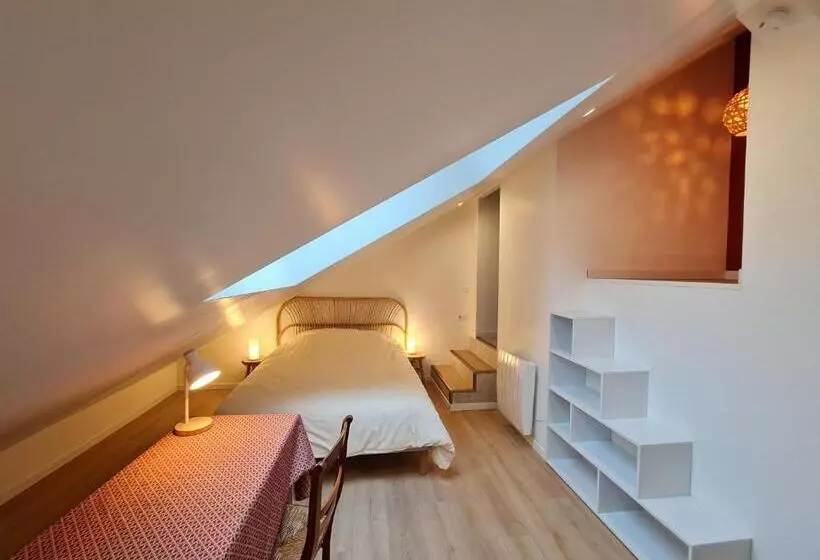 Majatalo Le Saint Christophe   Mairie D Aubervilliers Ligne 12