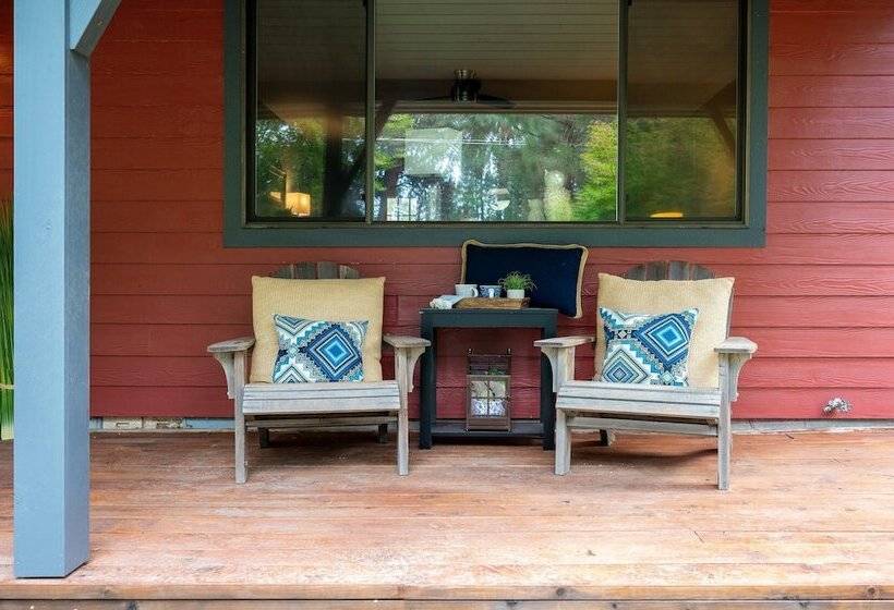 Quiet River Bend Cabin By Avantstay 35 Mins To Mt Bachelor 10 Mins To Town Centre Hot Tub