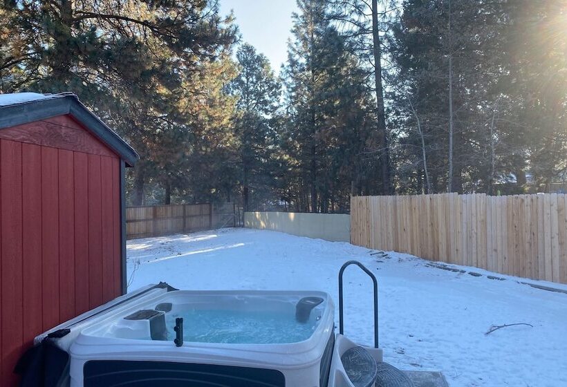 Quiet River Bend Cabin By Avantstay 35 Mins To Mt Bachelor 10 Mins To Town Centre Hot Tub