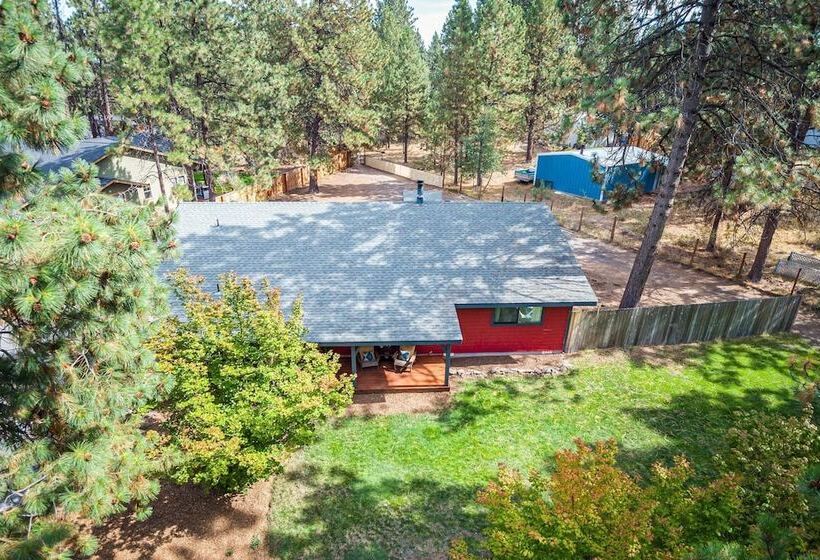 Quiet River Bend Cabin By Avantstay 35 Mins To Mt Bachelor 10 Mins To Town Centre Hot Tub