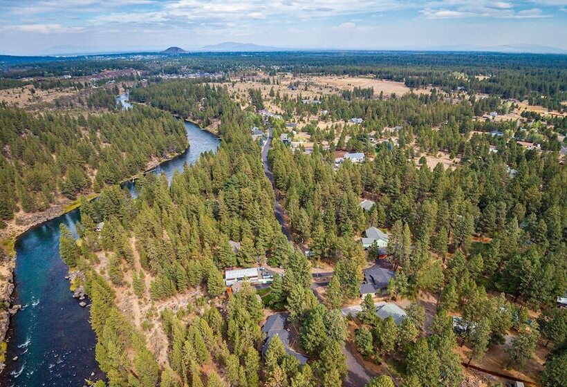 Quiet River Bend Cabin By Avantstay 35 Mins To Mt Bachelor 10 Mins To Town Centre Hot Tub