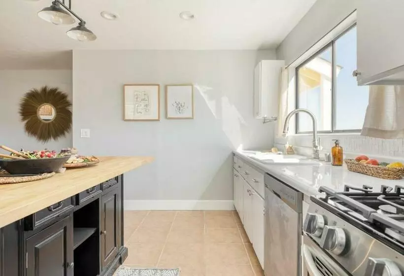 Rhythm By Avantstay Stunning Home W Pool, Hot Tub & Sweeping Views