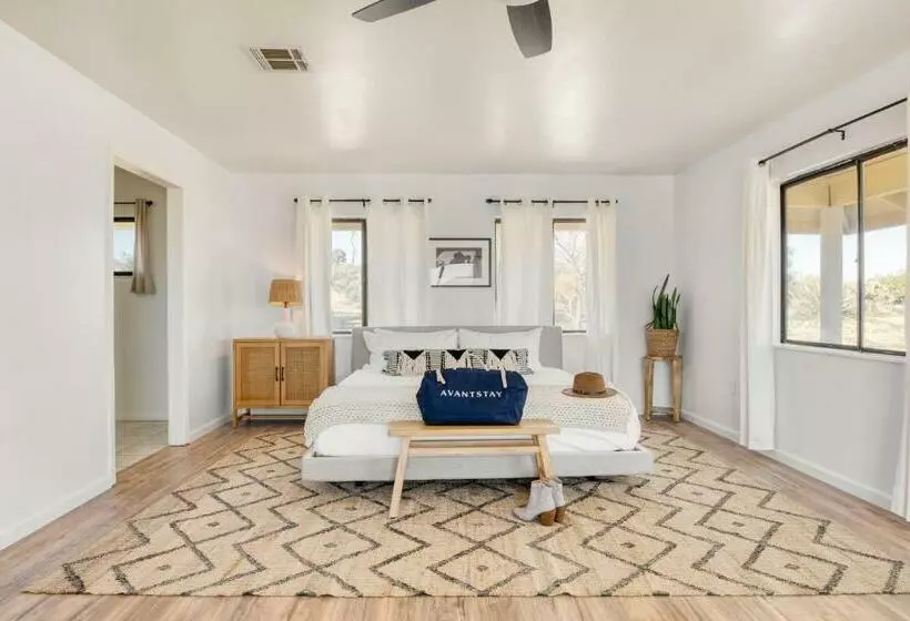 Rhythm By Avantstay Stunning Home W Pool, Hot Tub & Sweeping Views