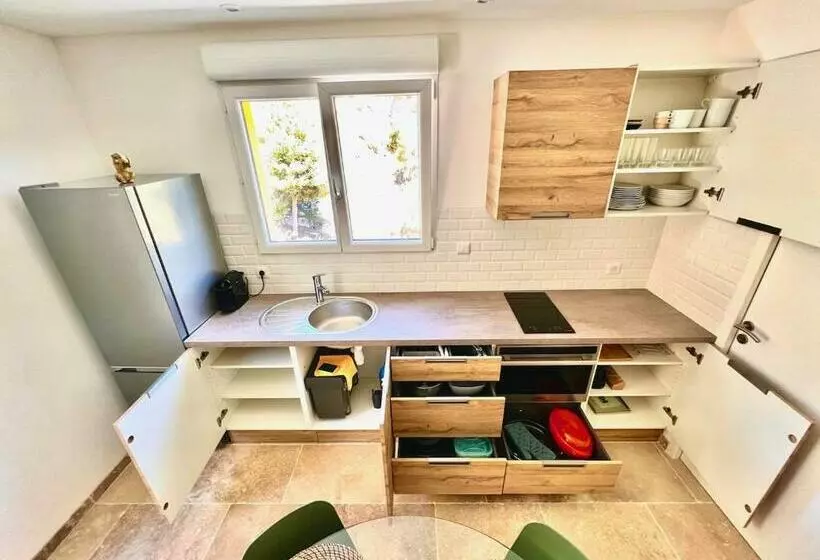 Studio With Garden   Pauseto West 4   2 Min From Beach