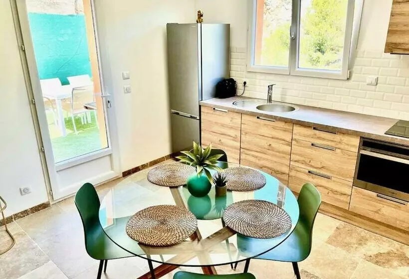 Studio With Garden   Pauseto West 4   2 Min From Beach