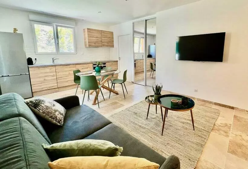 Studio With Garden   Pauseto West 4   2 Min From Beach