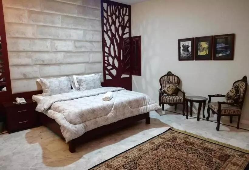 هتل Island Clifton