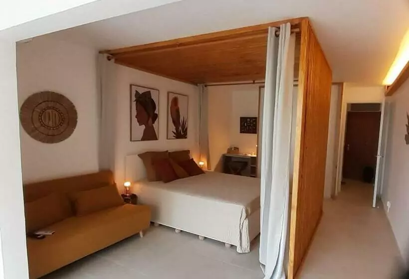 Lagoon Terrace Grand Studio