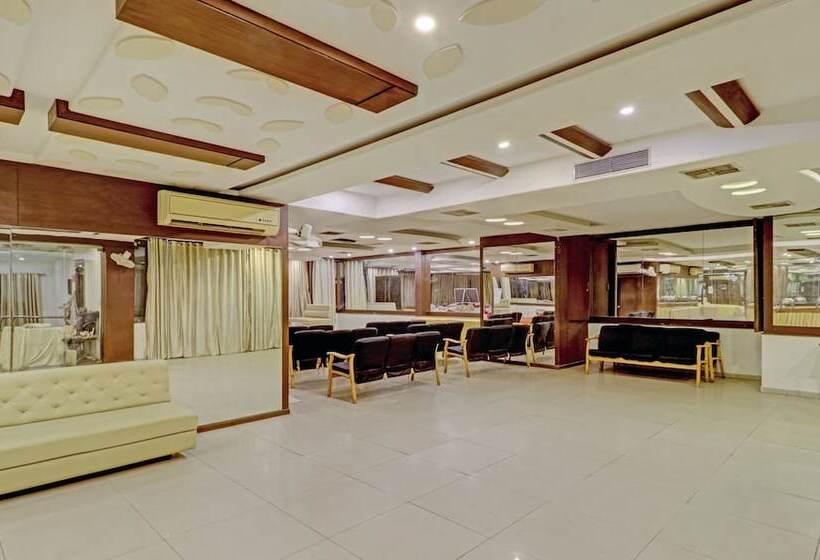 Loharkar Family Hotel L As