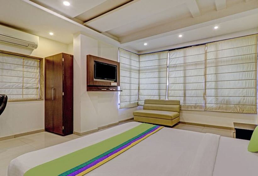 Loharkar Family Hotel L As