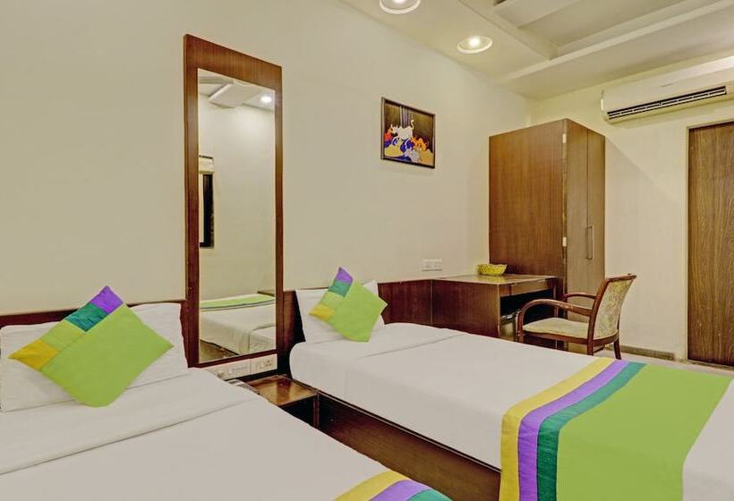 Loharkar Family Hotel L As