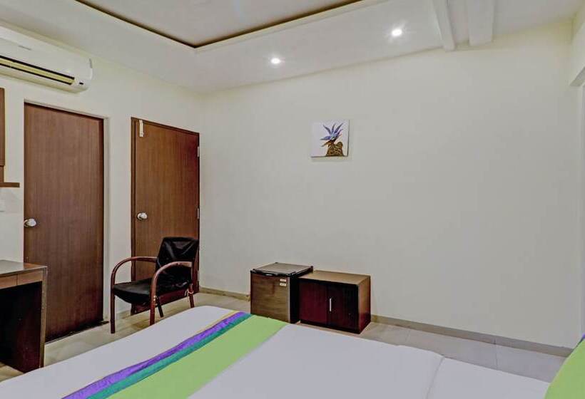 Loharkar Family Hotel L As