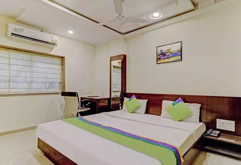 Loharkar Family Hotel L As