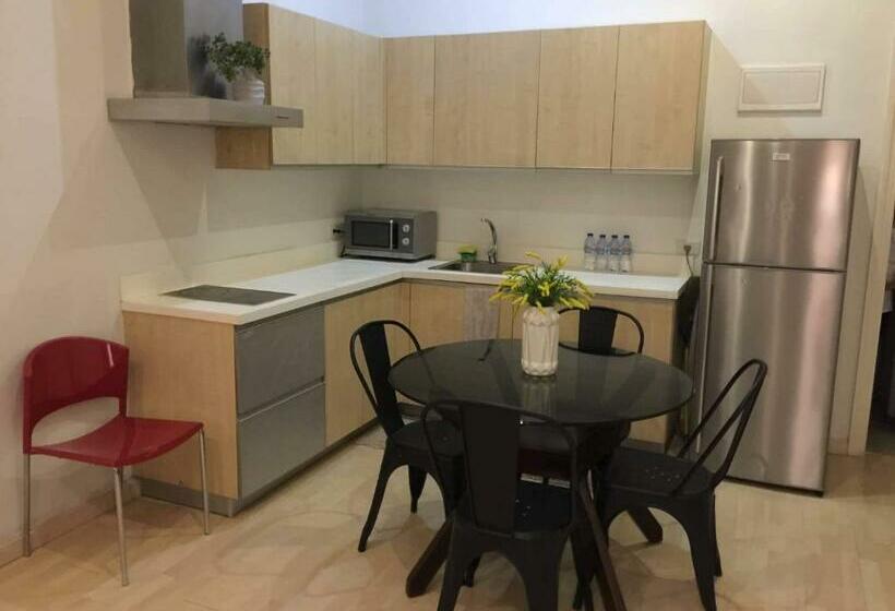 2 Bedroom Unit With 2 Balcony Poblacion Makati City