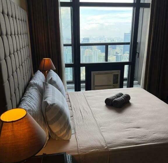 2 Bedroom Unit With 2 Balcony Poblacion Makati City