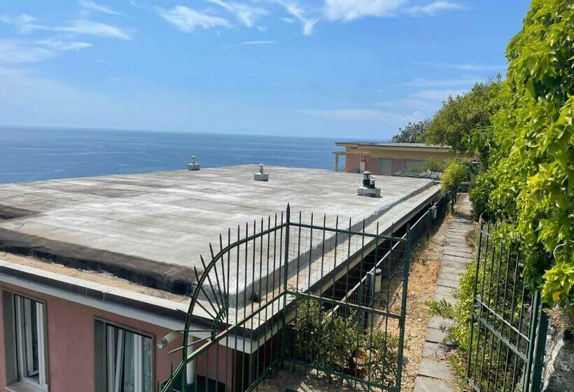 Ocean View Flat With Wi Fi, Ac And Elevator To Town